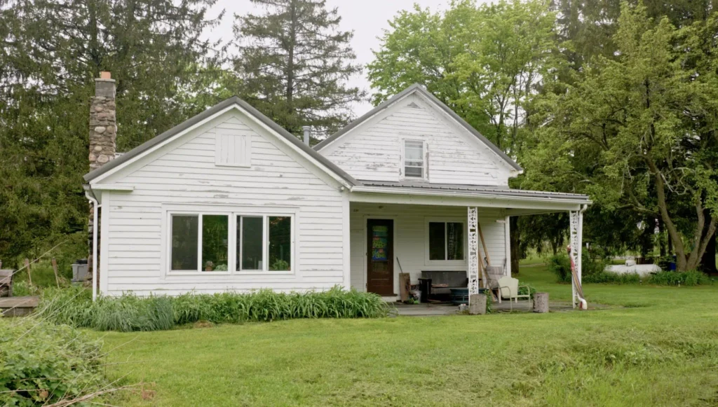 When the boiler of this house failed right before winter 2023, it set up an early test of a new tenant protection in New York state. Photo by Aaron Fernando